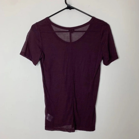 Aritzia Babaton T-shirt Top Sheer Mesh Short Sleeve Crew neck Maroon Size XS - Picture 9 of 9
